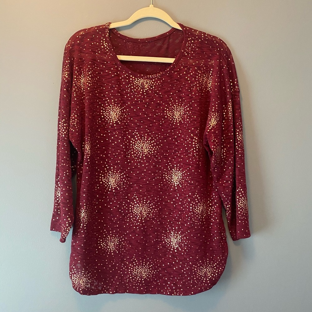 Maroon and gold xhilaration starburst blouse